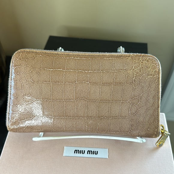 Miu Miu Crocodile Embossed Zip Around Long Wallet - Picture 3 of 17